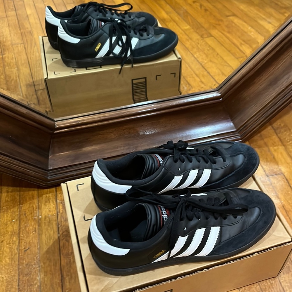 Adidas Sambas US 10M